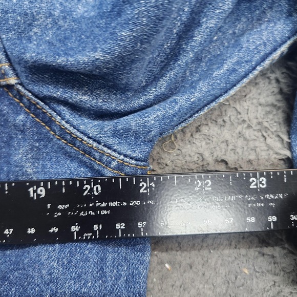 Denim Jacket Womens 2 Blue Button Front Jean Trucker Pockets Collared Classic - Picture 3 of 6